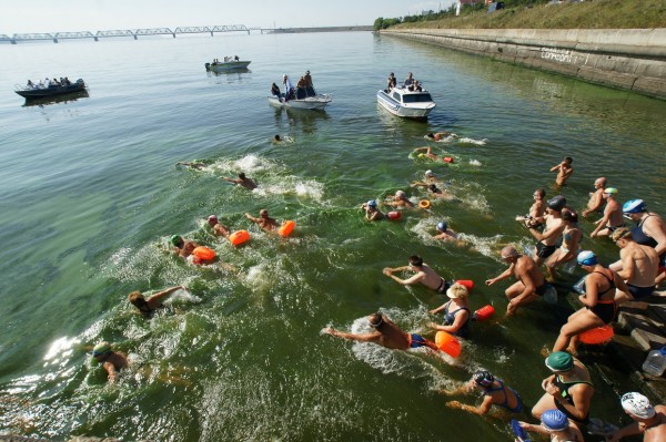 Ульяновск : Заплыв через Волгу 2013