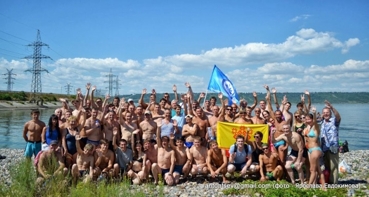  В Ульяновске 83 спортсмена переплыли Волгу